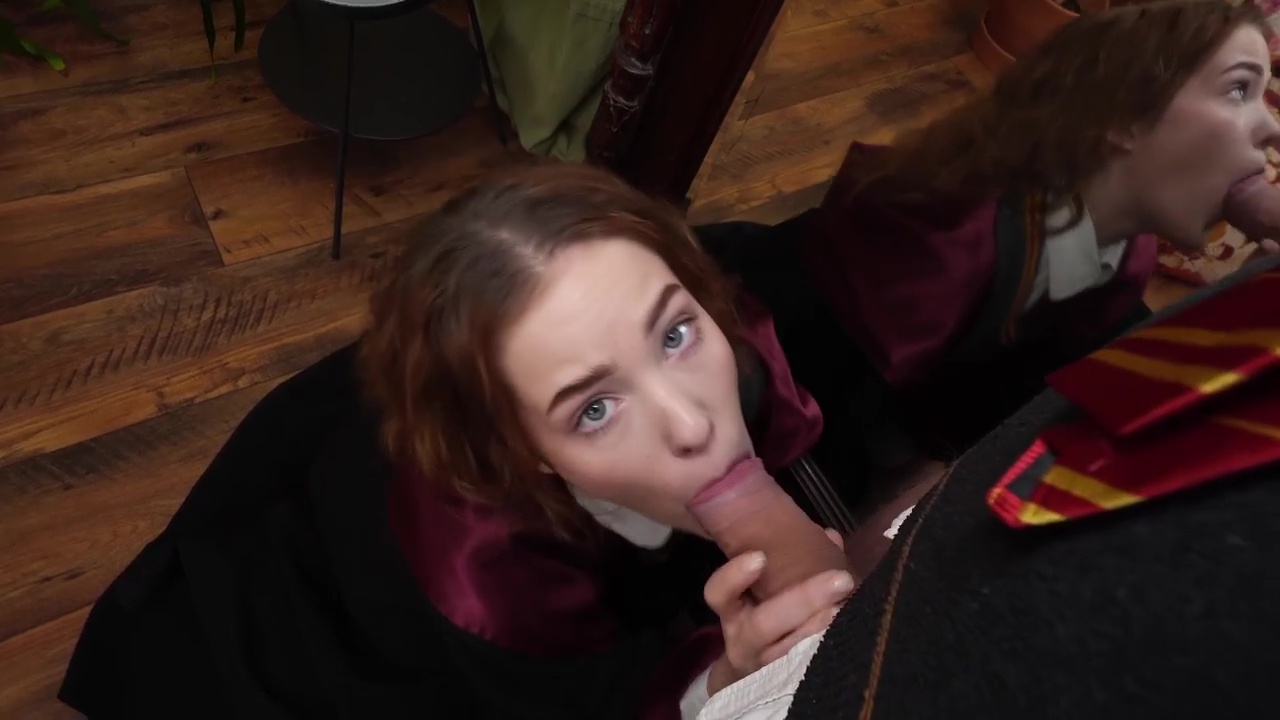 Hogwarts sex scandal! Hermione sucks Harry Potter's cock